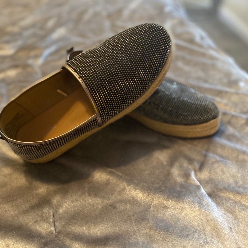 Express black with gold stone casual shoe